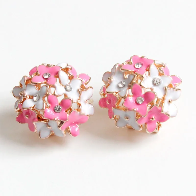 2018 New High Quality 4 Color Pink Flower Four Leaf Ball Stud Earrings Clove Designer pendientes Brincos for Women gift jewelry
2018 New High Quality 4 Color Pink Flower Four Leaf Ball Stud Earrings Clove Designer pendientes Brincos for Women gift jewelry