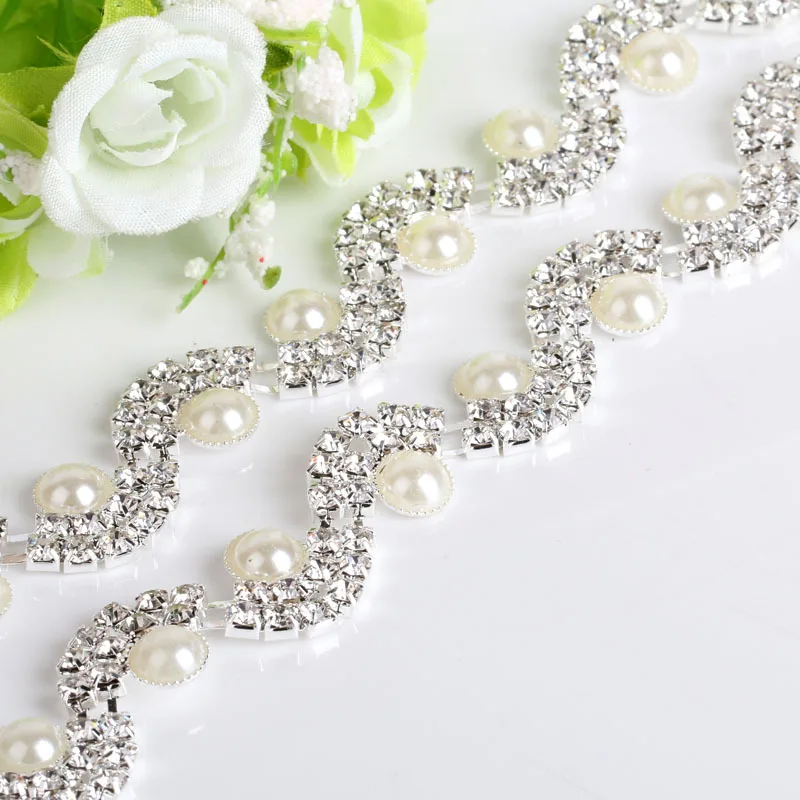 Pearl wavy glass crystal Rhinestone chain For DIY Wedding Dress Decoration and headpiece jewelry accessories 1yard
Pearl wavy glass crystal Rhinestone chain For DIY Wedding Dress Decoration and headpiece jewelry accessories 1yard