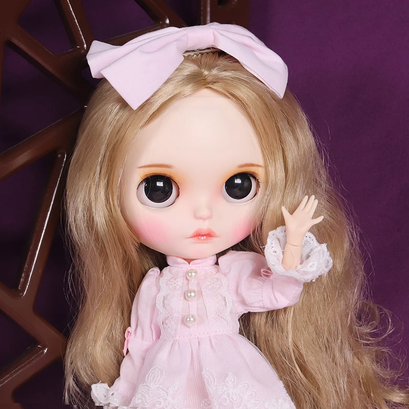 Blyth Doll 1/6 Joint Body hand painted matte face white skin Blonde pink cute suit doll 30cm DIY BJD SD toys gift AB hand set
Blyth Doll 1/6 Joint Body hand painted matte face white skin Blonde pink cute suit doll 30cm DIY BJD SD toys gift AB hand set