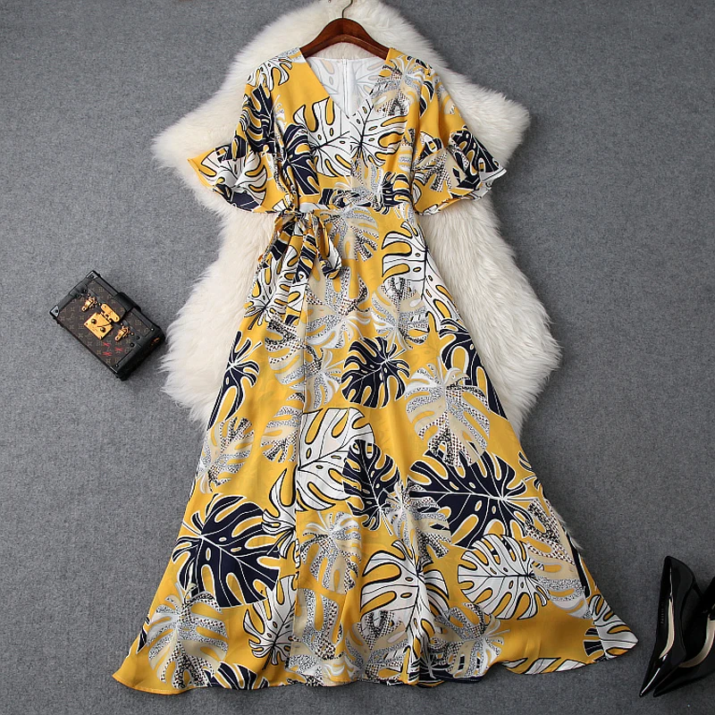 2019 new spring elegant Print Bohemian long dress ladies Flare Sleeve Party Dress Summer Womens Clothing Mid Calf sexy dresses
2019 new spring elegant Print Bohemian long dress ladies Flare Sleeve Party Dress Summer Womens Clothing Mid Calf sexy dresses