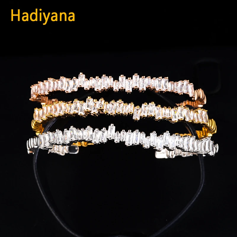 Hadiyana New T Cubic Zirconia Screw Bangle Beautiful Engagement Micro Pave Jewelry Bracelets Bangles Gift Style For Women SZ040
Hadiyana New T Cubic Zirconia Screw Bangle Beautiful Engagement Micro Pave Jewelry Bracelets Bangles Gift Style For Women SZ040