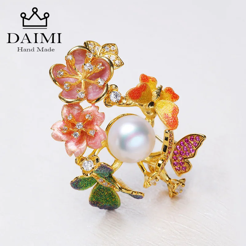 DAIMI Colorful Natural Pearl Butterfly Brooches Pins Vintage Style Genuine Pearl Big Women Brooch Wedding Accessories Jewelry
DAIMI Colorful Natural Pearl Butterfly Brooches Pins Vintage Style Genuine Pearl Big Women Brooch Wedding Accessories Jewelry