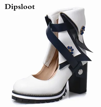 Dipsloot New Fashion Women Blue Yellow Red White Patchwork Round Toe Cuts Out Flower Decoration Rough Heels Mid-calf Short Boots
Dipsloot New Fashion Women Blue Yellow Red White Patchwork Round Toe Cuts Out Flower Decoration Rough Heels Mid-calf Short Boots