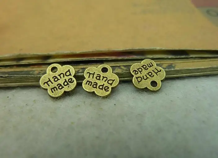 OneckOha 100pcs/Lot 8*8mm Antique Bronze Hand Made Letter Pendant Vintage DIY Jewelry Findings
OneckOha 100pcs/Lot 8*8mm Antique Bronze Hand Made Letter Pendant Vintage DIY Jewelry Findings