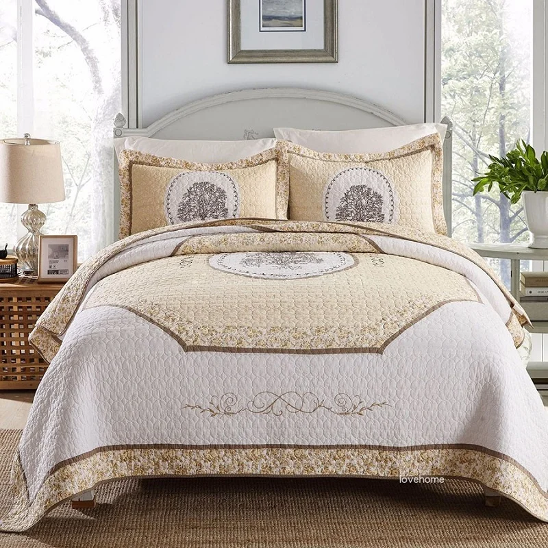 Luxury European 100% Cotton Embroidery Quilt Set 3PCS Quilted Bedding Bedspread Bed Sheet Bed Linen Bed Cover Blanket Pillowcase
Luxury European 100% Cotton Embroidery Quilt Set 3PCS Quilted Bedding Bedspread Bed Sheet Bed Linen Bed Cover Blanket Pillowcase