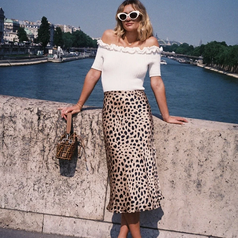 Hot Sale High Waist Leopard Midi Skirt Female Hidden Elasticized Waistband Silk Satin Skirts Slip Style Animal Print Skirt Women
Hot Sale High Waist Leopard Midi Skirt Female Hidden Elasticized Waistband Silk Satin Skirts Slip Style Animal Print Skirt Women