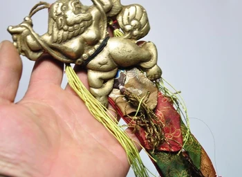 10"tibet buddhism bronze copper animal beast fu foo dog lion Exorcisms Pendant
10"tibet buddhism bronze copper animal beast fu foo dog lion Exorcisms Pendant