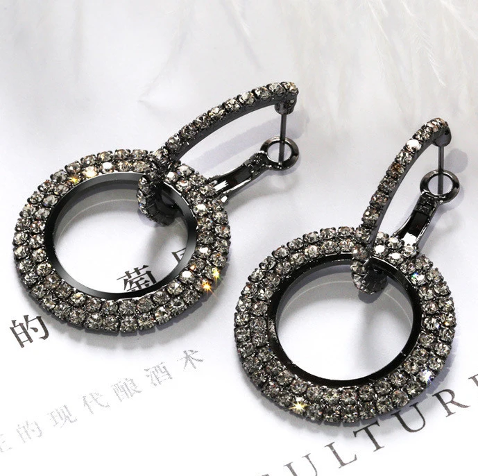 New Design Creative Jewelry High-grade Elegant Crystal Earrings Round Gold Silver Earrings Round Wedding Earrings For Woman
New Design Creative Jewelry High-grade Elegant Crystal Earrings Round Gold Silver Earrings Round Wedding Earrings For Woman
