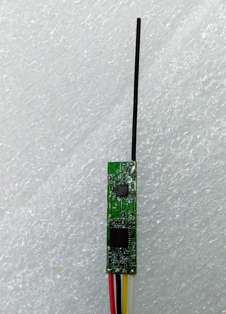 mini size 250mw 2.4Ghz audio and video wireless transmitter module for wireless video transmission
mini size 250mw 2.4Ghz audio and video wireless transmitter module for wireless video transmission
