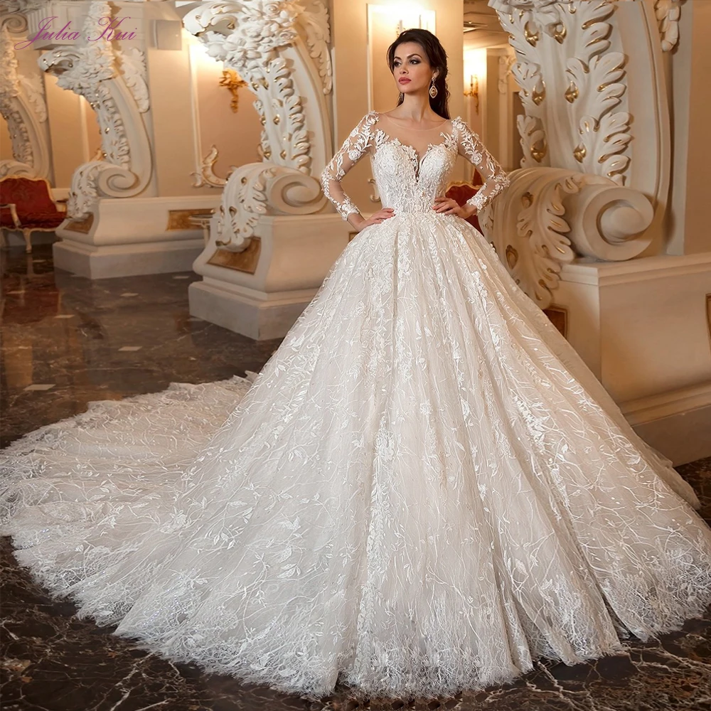 Julia Kui Embroidered Lace And Tulle Fabrics Of Ball Gown Wedding Dress Pricess Bride Dress
Julia Kui Embroidered Lace And Tulle Fabrics Of Ball Gown Wedding Dress Pricess Bride Dress