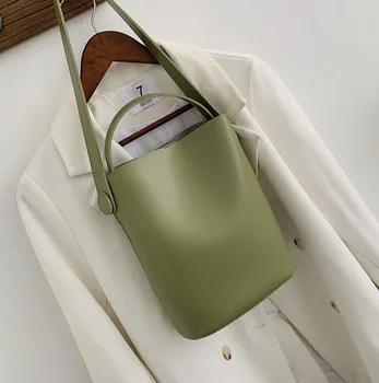 Brand Design Women Simple Shoulder Bag Large Capacity Bucket Handbags High Quality PU Leather Women's Totes Shopping Travel Bag
Brand Design Women Simple Shoulder Bag Large Capacity Bucket Handbags High Quality PU Leather Women's Totes Shopping Travel Bag