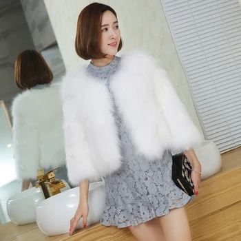 White color natural fox fur coats outerwear women O neck 3/4 sleeve short design real fur jackets for bride bridesmaids wedding
White color natural fox fur coats outerwear women O neck 3/4 sleeve short design real fur jackets for bride bridesmaids wedding
