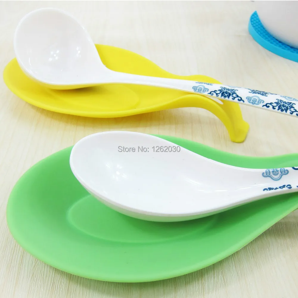 2014 new silicone spoon pad/Silicone spoon rack High temperature silicone Spoon Rests
2014 new silicone spoon pad/Silicone spoon rack High temperature silicone Spoon Rests
