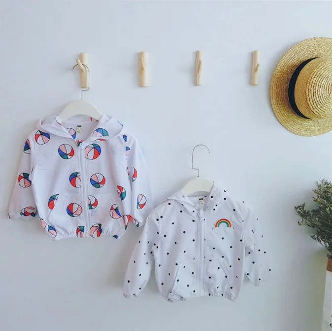 2018 Spring Summer Children Jackets Baby Girl Windbreaker Coat Ball Print Hooded Thin Jackets for Boys and Girls Sun Protection
2018 Spring Summer Children Jackets Baby Girl Windbreaker Coat Ball Print Hooded Thin Jackets for Boys and Girls Sun Protection