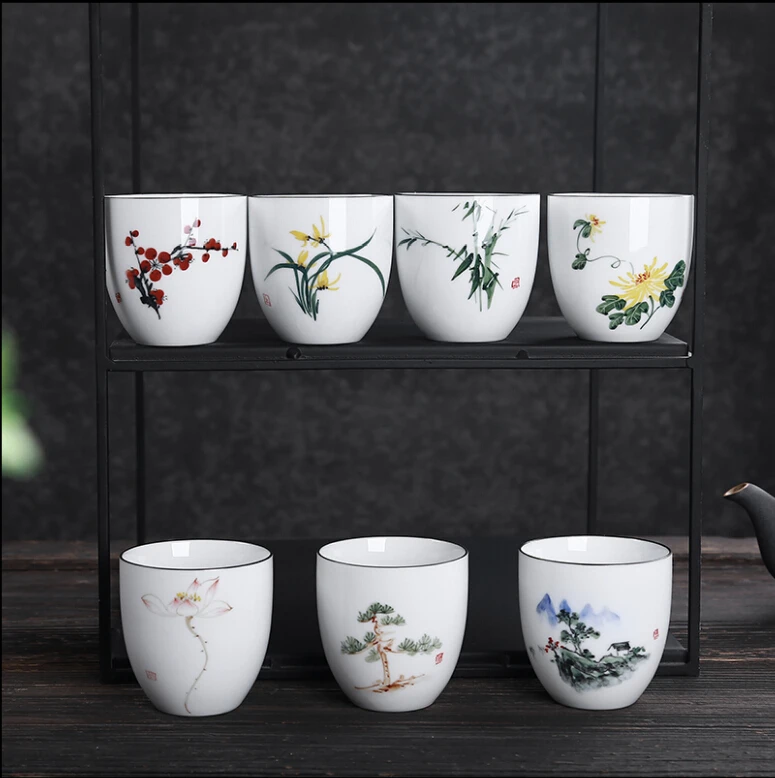 Pure hand-painted ceramic personal single cup Kung Fu tea cup home owner gift set cup factory direct
Pure hand-painted ceramic personal single cup Kung Fu tea cup home owner gift set cup factory direct