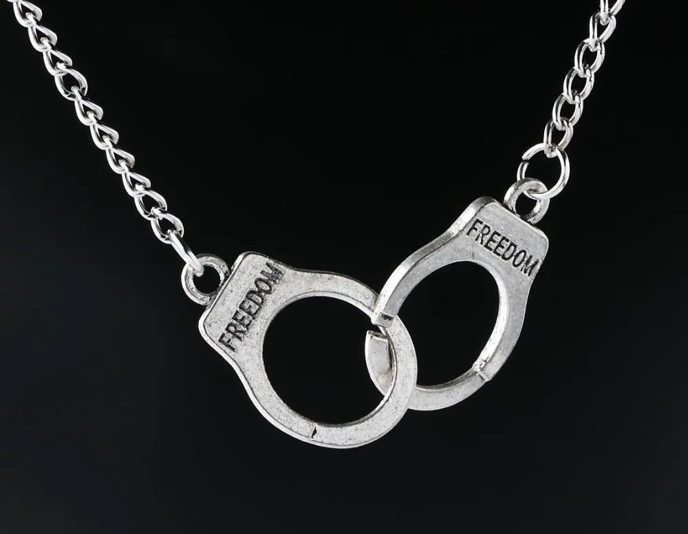 Hot Selling Charming Jewelry Handcuffs Collar Pendant Necklace For Woman Color Silver Plated
Hot Selling Charming Jewelry Handcuffs Collar Pendant Necklace For Woman Color Silver Plated