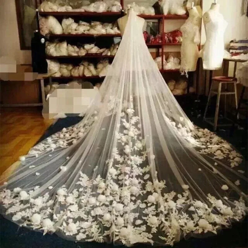4 Meters Ivory/White Bridal Veils Lace Edge Flowers Tulle Cathedral Wedding Veils Long Veu de Noiva 2018 new Wedding Accessories
4 Meters Ivory/White Bridal Veils Lace Edge Flowers Tulle Cathedral Wedding Veils Long Veu de Noiva 2018 new Wedding Accessories