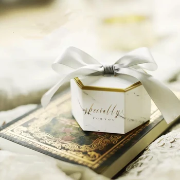 30pcs New Creative Hexagonal shape Marble Candy Box grey, gold bows Wedding Favors Engagement Party Supplies Bomboniere Gift Box
30pcs New Creative Hexagonal shape Marble Candy Box grey, gold bows Wedding Favors Engagement Party Supplies Bomboniere Gift Box