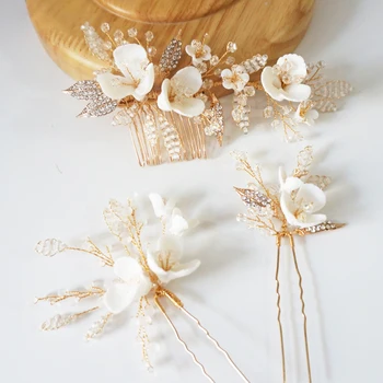 Clay Flower Bridal Headpiece Rhinestone Leaf Wedding Hair Comb Handmade Fashion Bobby Hair Pin Set Brides Jewelry
Clay Flower Bridal Headpiece Rhinestone Leaf Wedding Hair Comb Handmade Fashion Bobby Hair Pin Set Brides Jewelry