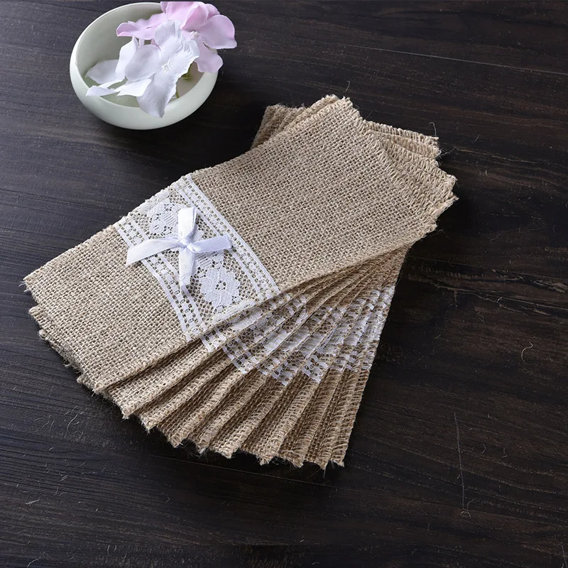 100pcs/lot Burlap Cutlery Holder Vintage Shabby Chic Jute Lace Tableware Pouch Packaging Fork & Knife Pocket Home Textiles
100pcs/lot Burlap Cutlery Holder Vintage Shabby Chic Jute Lace Tableware Pouch Packaging Fork & Knife Pocket Home Textiles