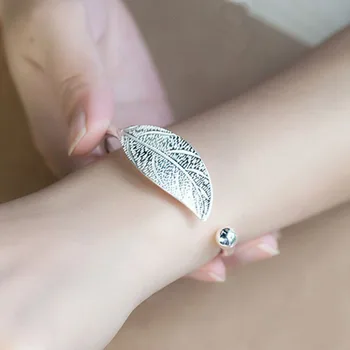 Stylish Wild Bracelet Fashion Trendy Elegant Leaves Jewelry Women Charm Bangle High Quality Luxury Bracelet Gifts L0327
Stylish Wild Bracelet Fashion Trendy Elegant Leaves Jewelry Women Charm Bangle High Quality Luxury Bracelet Gifts L0327