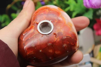 163 grams of natural quartz crystal heart-shaped smoke tube to cure has the damage
163 grams of natural quartz crystal heart-shaped smoke tube to cure has the damage