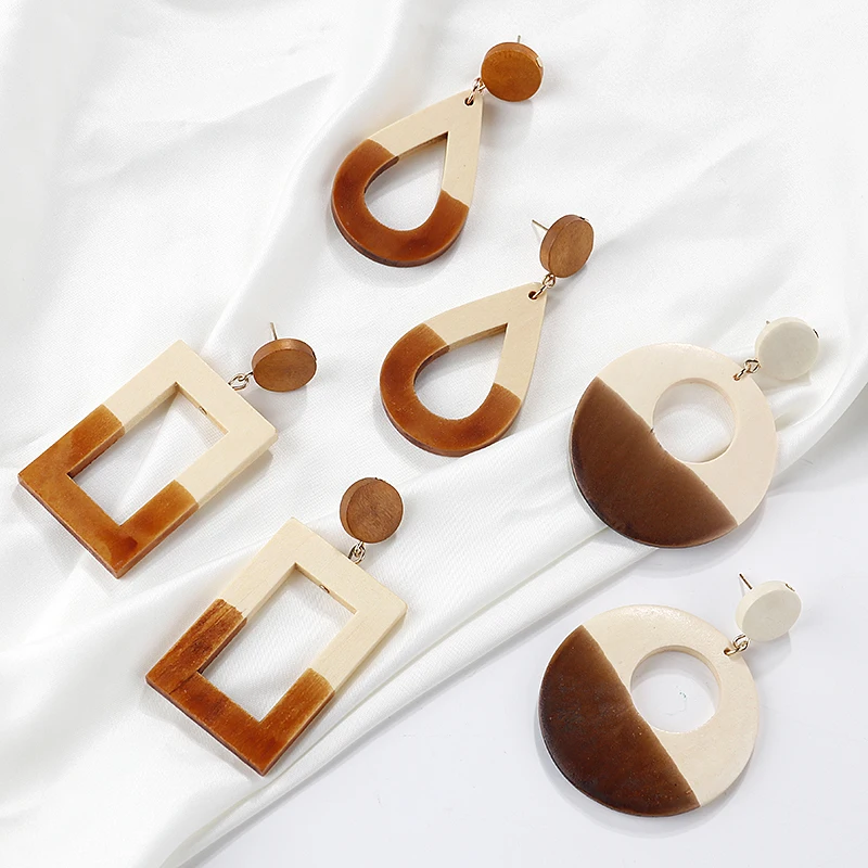 AENSOA New Design Women Earrings Eardrop Handmade Wood Geometric Hollow Earrings Female Natural Style Long Dangle Earrings Gift
AENSOA New Design Women Earrings Eardrop Handmade Wood Geometric Hollow Earrings Female Natural Style Long Dangle Earrings Gift