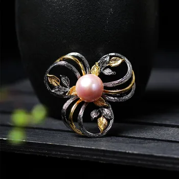 Natural Baroque Pearl Brooch S925 Sterling Silver Handmade Women Retro Thai Silver Pendant And Brooch Dual-use Wholesale
Natural Baroque Pearl Brooch S925 Sterling Silver Handmade Women Retro Thai Silver Pendant And Brooch Dual-use Wholesale