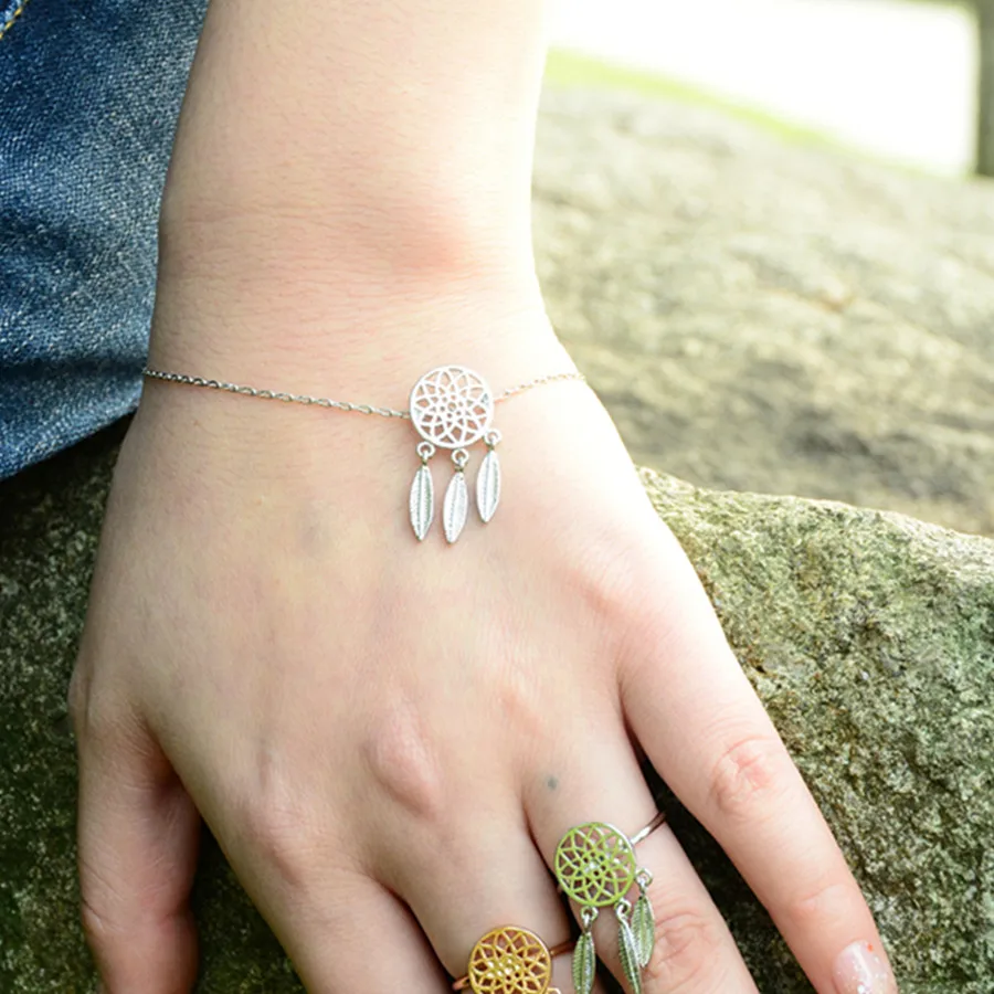 Dreamcatcher Charm Bracelets&Bangles 2016 Women Alloy Matel Feather Link Chain Statement Bracelet Dream Catcher Pendant Bracelet
Dreamcatcher Charm Bracelets&Bangles 2016 Women Alloy Matel Feather Link Chain Statement Bracelet Dream Catcher Pendant Bracelet