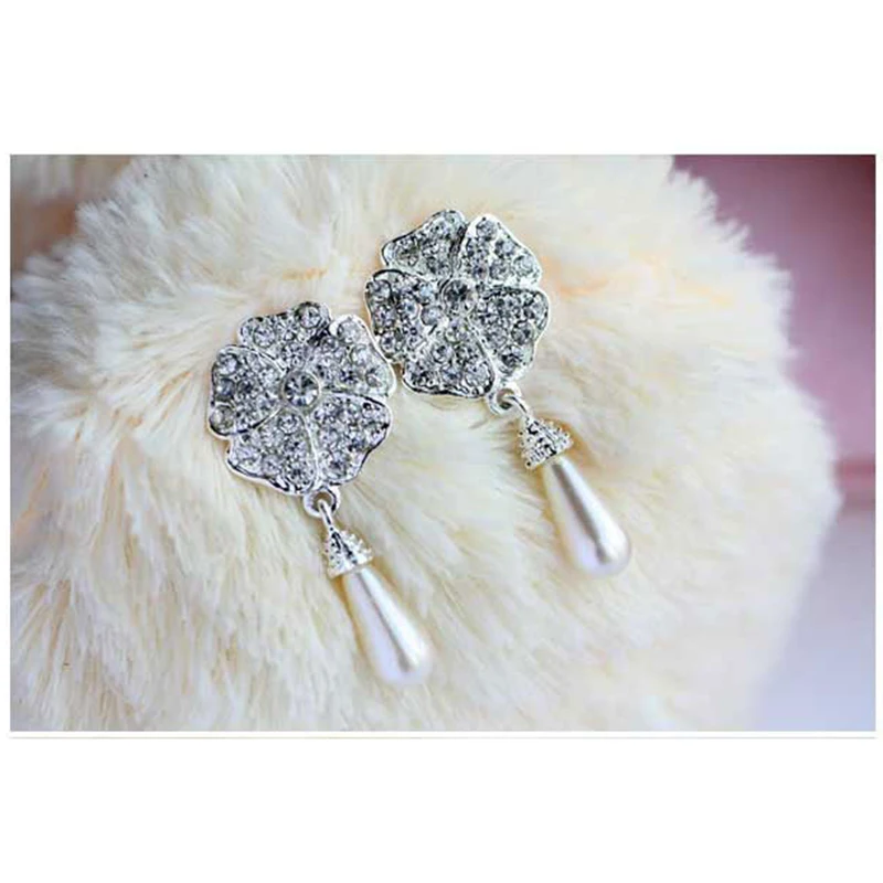 Silver Color Charm Crystal Water Drop Pendant Rhinestone For Women Girl Stud Earrings Simple Petals Gift Flower Trendy
Silver Color Charm Crystal Water Drop Pendant Rhinestone For Women Girl Stud Earrings Simple Petals Gift Flower Trendy