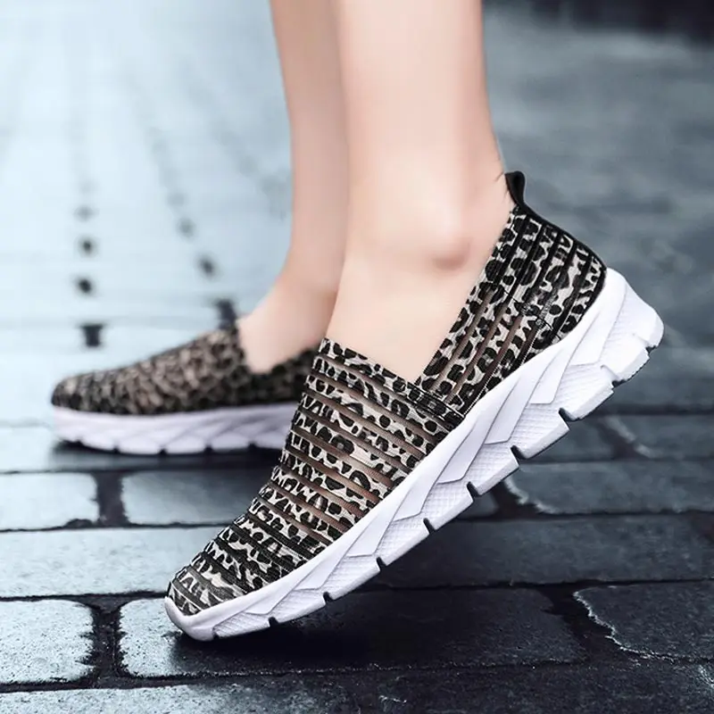Summer Lightweight Women Sport Shoes Breathable Sneakers for Running Mesh Tennis Femme Slip on Sports Shoes Train Leopard A-336
Summer Lightweight Women Sport Shoes Breathable Sneakers for Running Mesh Tennis Femme Slip on Sports Shoes Train Leopard A-336