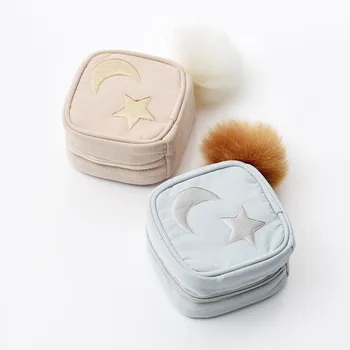 Mini Jewelry Storage box ring box jewelry box packing portable gifts box Star Moon Embroidered Stud Earrings Zip Case for Women
Mini Jewelry Storage box ring box jewelry box packing portable gifts box Star Moon Embroidered Stud Earrings Zip Case for Women