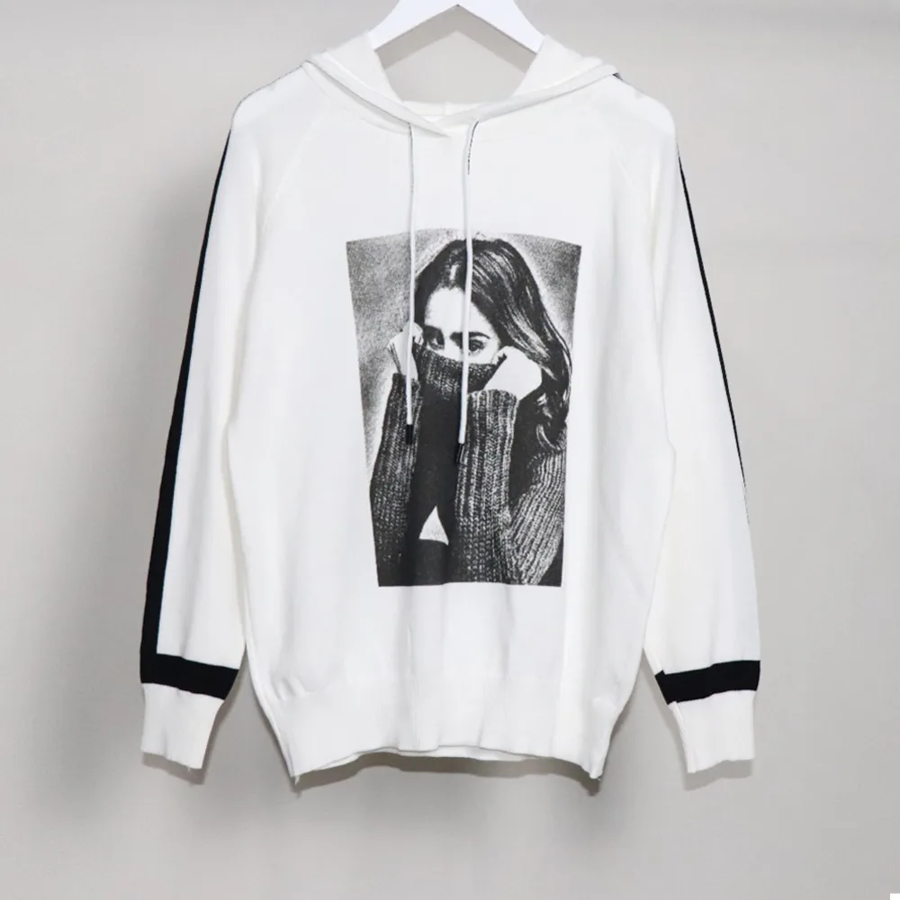 Werynica 2019 New Fashion Top T-Shirt Women Casual Print Girl Hooded T-Shirt Long Sleeves Fashion New Top Femmel
Werynica 2019 New Fashion Top T-Shirt Women Casual Print Girl Hooded T-Shirt Long Sleeves Fashion New Top Femmel