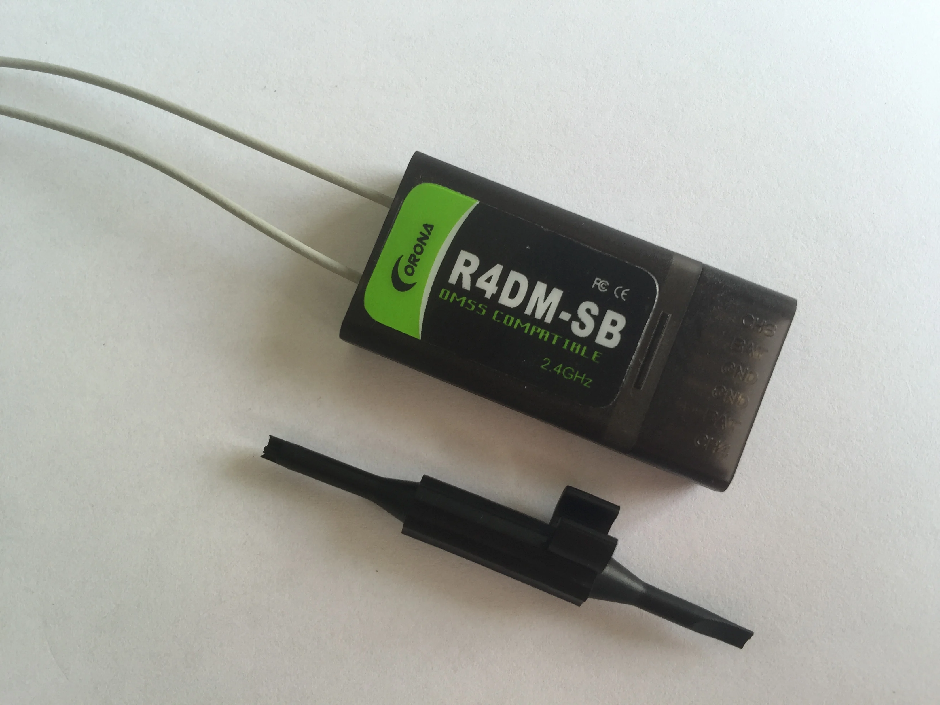 Corona R4DM-SB 2.4G 4CH DMSS Compatible Receiver With S.Bus For Rc Airplane Parts
Corona R4DM-SB 2.4G 4CH DMSS Compatible Receiver With S.Bus For Rc Airplane Parts