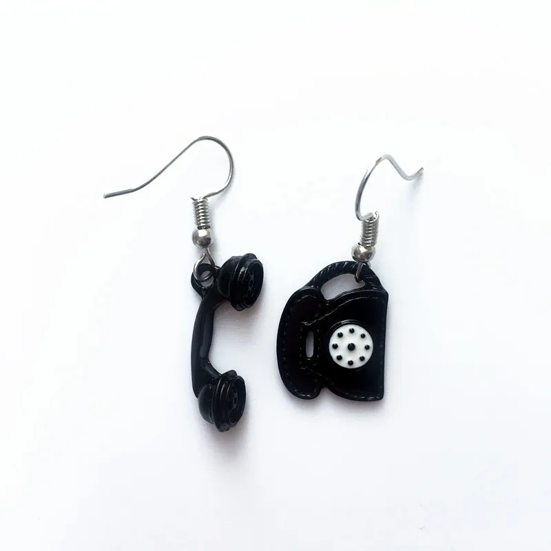 Interesting Asymmetric Telephone Dangle Earrings for Women Lovely Candy Color Telephone Earrings Girls Funny Party Jewelry Gifts
Interesting Asymmetric Telephone Dangle Earrings for Women Lovely Candy Color Telephone Earrings Girls Funny Party Jewelry Gifts