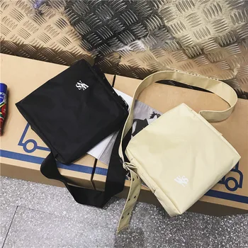 2019 new Ins canvas cover type couple bag Korean version casual shoulder slung small square bag
2019 new Ins canvas cover type couple bag Korean version casual shoulder slung small square bag