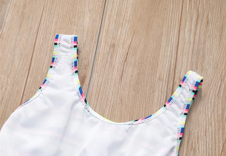 girls swimsuit