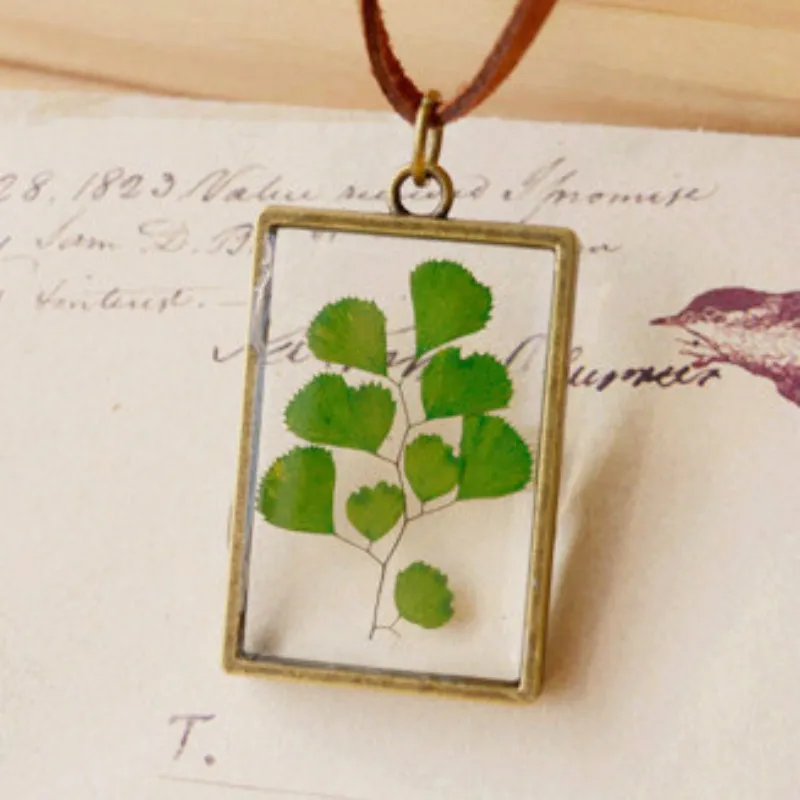 Flyleaf Handmade Bronze Epoxy Natural Plant Long Necklaces & Pendants For Women Vintage Jewelry Accessories
Flyleaf Handmade Bronze Epoxy Natural Plant Long Necklaces & Pendants For Women Vintage Jewelry Accessories