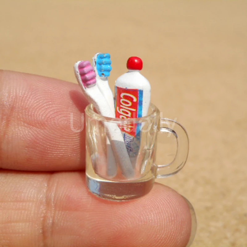 1:12 dollhouse miniature mini cup toothpaste toothbrush for sylvanian families OB11 blyth barbies doll accessories toy
1:12 dollhouse miniature mini cup toothpaste toothbrush for sylvanian families OB11 blyth barbies doll accessories toy