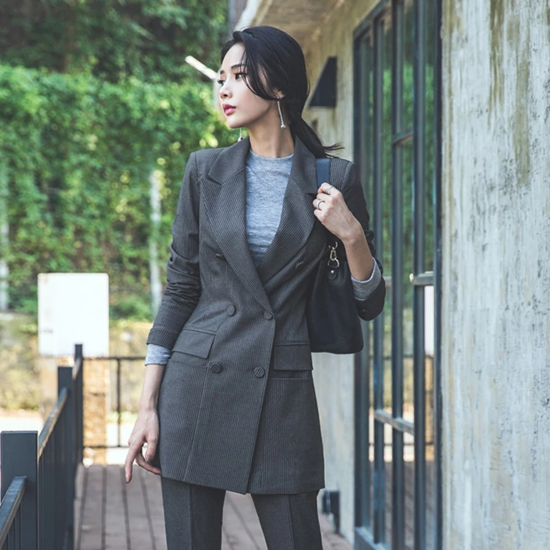 BGTEEVER Striped Pant Suit for Women Long Blazer & High Waist Flare Pant Fashion Work Suits 2018 Office Ladies Set Autumn
BGTEEVER Striped Pant Suit for Women Long Blazer & High Waist Flare Pant Fashion Work Suits 2018 Office Ladies Set Autumn