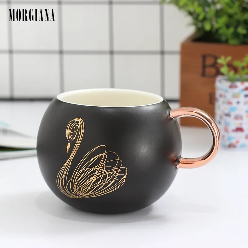 MORGIANA Novelty Cute Swan Animal Milk Mug Ceramic Creative Coffee Porcelain Tea Water Cup Gold Process Tripe Mug Cup Nice Gift
MORGIANA Novelty Cute Swan Animal Milk Mug Ceramic Creative Coffee Porcelain Tea Water Cup Gold Process Tripe Mug Cup Nice Gift