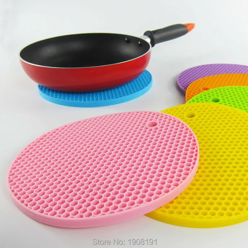 1Pc Round Silicone Mat Placemat Non-slip Heat Resistant Dining Table Mat Cup Coaster Posavasos Hung Pad Kitchen Accessories
1Pc Round Silicone Mat Placemat Non-slip Heat Resistant Dining Table Mat Cup Coaster Posavasos Hung Pad Kitchen Accessories