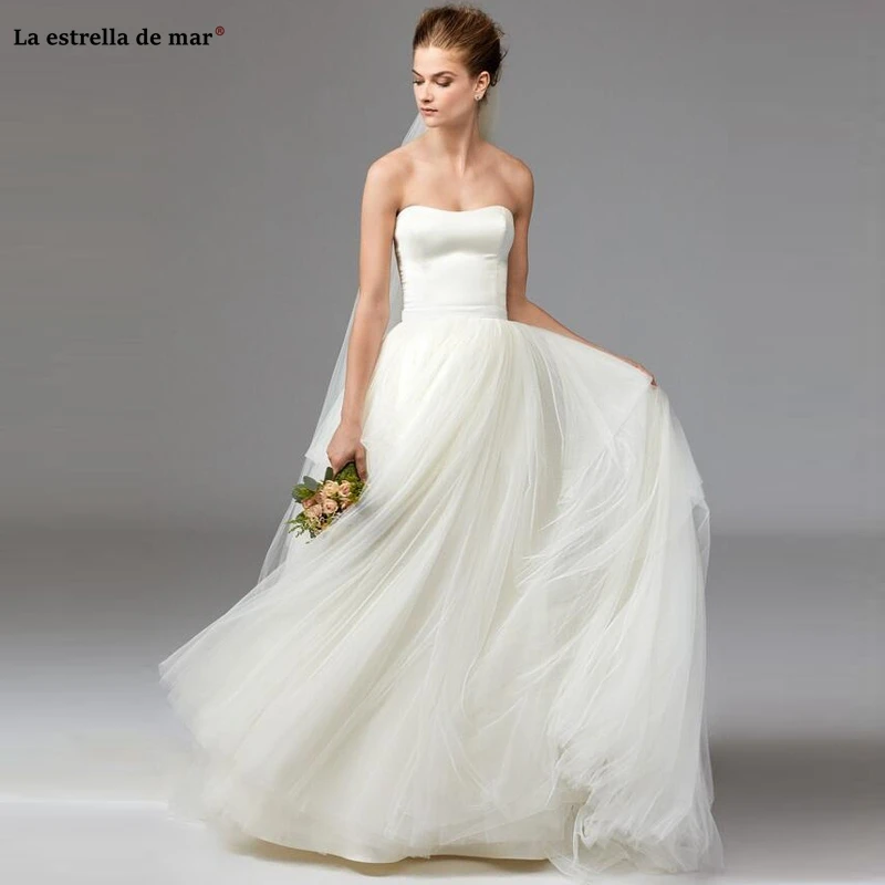 Simple bohemian wedding dress 2021 new tulle satin strapless A Line ivory bride crown plus size robe femme enceinte send veil
Simple bohemian wedding dress 2021 new tulle satin strapless A Line ivory bride crown plus size robe femme enceinte send veil