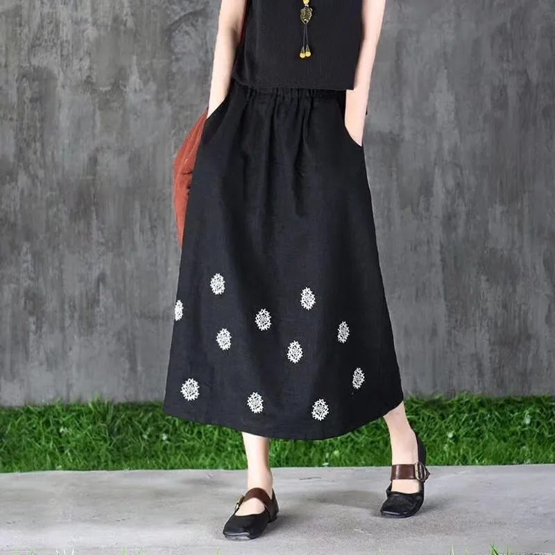 Фото 2018 Новое поступление летние винтажные юбки средней длины с вышивкой женские
