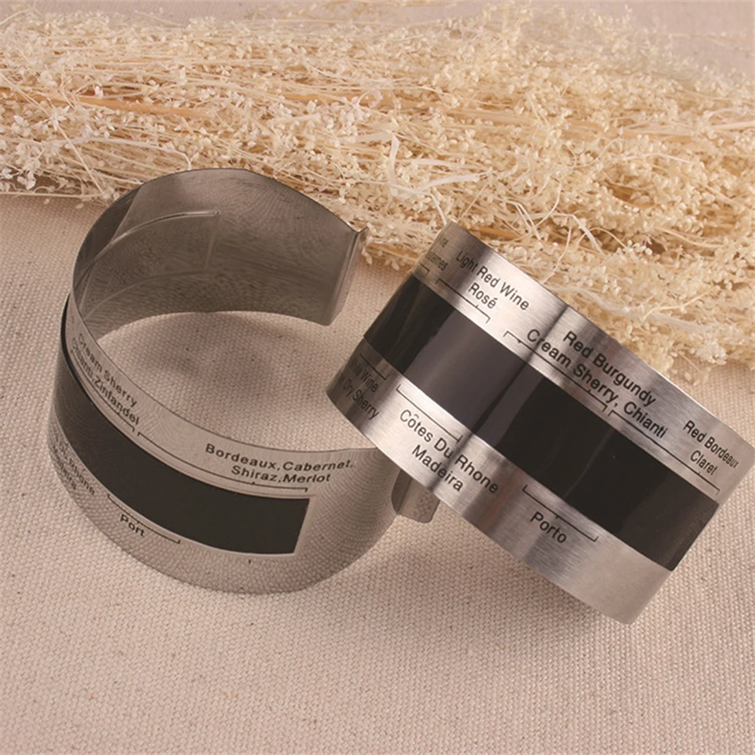 HOT SALES Stainless Steel Wine Bracelet Thermometer 4--26 degree centigrade Red Wine Temperature Sensor Wine Thermometer
HOT SALES Stainless Steel Wine Bracelet Thermometer 4--26 degree centigrade Red Wine Temperature Sensor Wine Thermometer