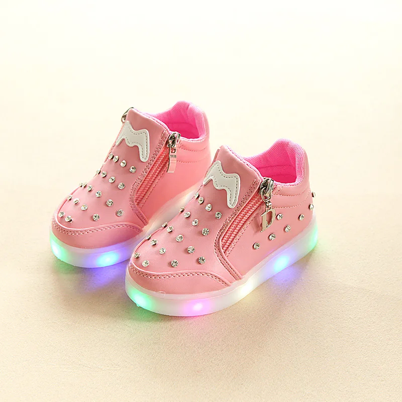 Hook&Loop LED lighted fashion children boots winter cute ankle boys girls shoes high quality winter warm baby kids sneakers
Hook&Loop LED lighted fashion children boots winter cute ankle boys girls shoes high quality winter warm baby kids sneakers