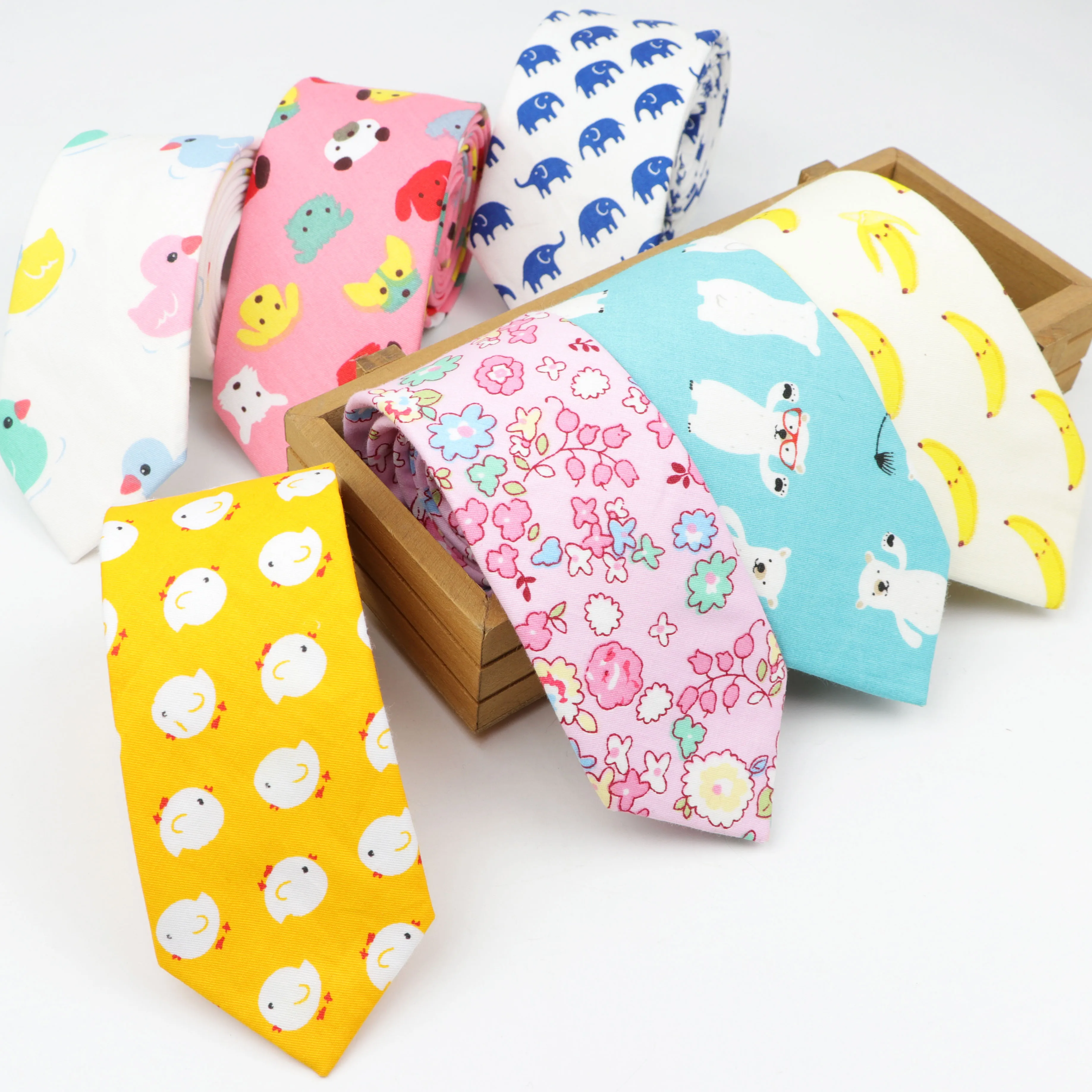 Cotton Necktie Casual Dog Duck Chicken Bear Neckties Grid Bow Tie Lattice Skinny Kids Children Ties Men Small Designer Cravat
Cotton Necktie Casual Dog Duck Chicken Bear Neckties Grid Bow Tie Lattice Skinny Kids Children Ties Men Small Designer Cravat