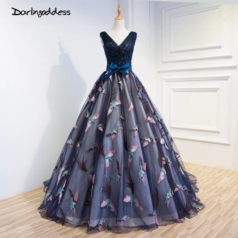2018 Luxury Ball Gown Wedding Dress V Neck Royal Blue Wedding Gowns Open Back Wedding Dresses With Bird Embroidery Darlingoddess
2018 Luxury Ball Gown Wedding Dress V Neck Royal Blue Wedding Gowns Open Back Wedding Dresses With Bird Embroidery Darlingoddess