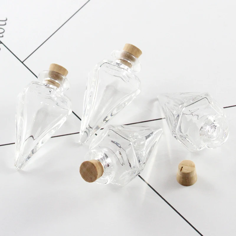 2PCS Clear Glass bottle with cork Cone bottle pendants Liquor Bottle with cork Glass Bottle pendants
2PCS Clear Glass bottle with cork Cone bottle pendants Liquor Bottle with cork Glass Bottle pendants