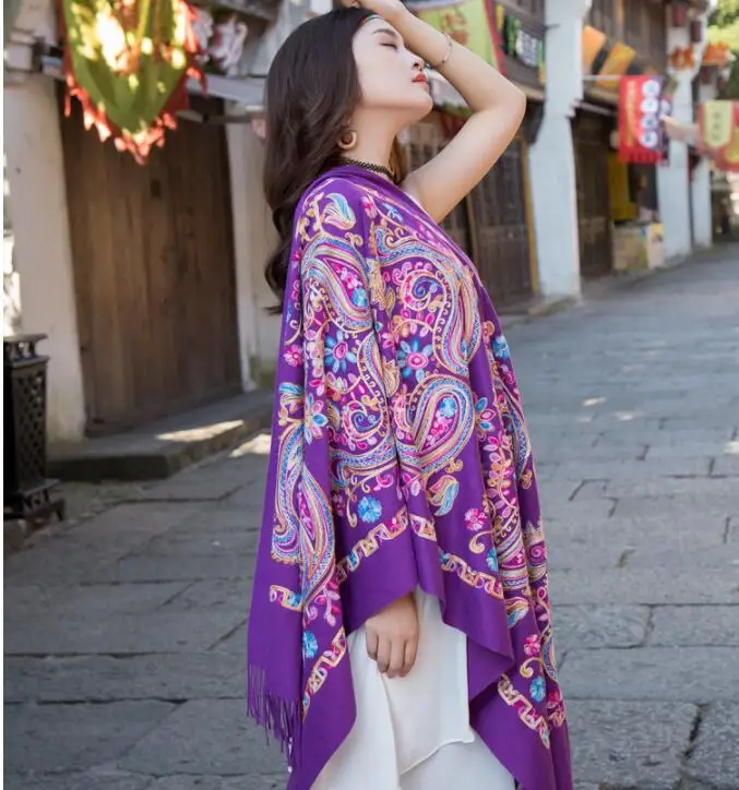 Winter Womens Scarfs High Quality Cashmere Poncho Fashion Embroidery Printed Tassel Cashew Shawl Scarf Luxury Female
Winter Womens Scarfs High Quality Cashmere Poncho Fashion Embroidery Printed Tassel Cashew Shawl Scarf Luxury Female
